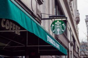 US-Detailhandel: Bei Starbucks und weiteren tausenden Shops mit Bitcoin bezahlen