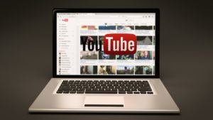 Youtube Plattfom auf einem Laptop