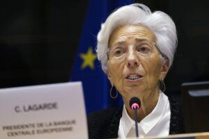 Christine Lagarde am Mikrofon