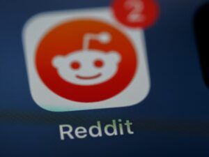 Reddit-Mitbegründer investiert 100 Millionen US-Dollar in Solana-Projekt
