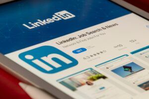 FBI warnt: Krypto-Betrüger verwenden LinkedIn, um Opfer zu finden