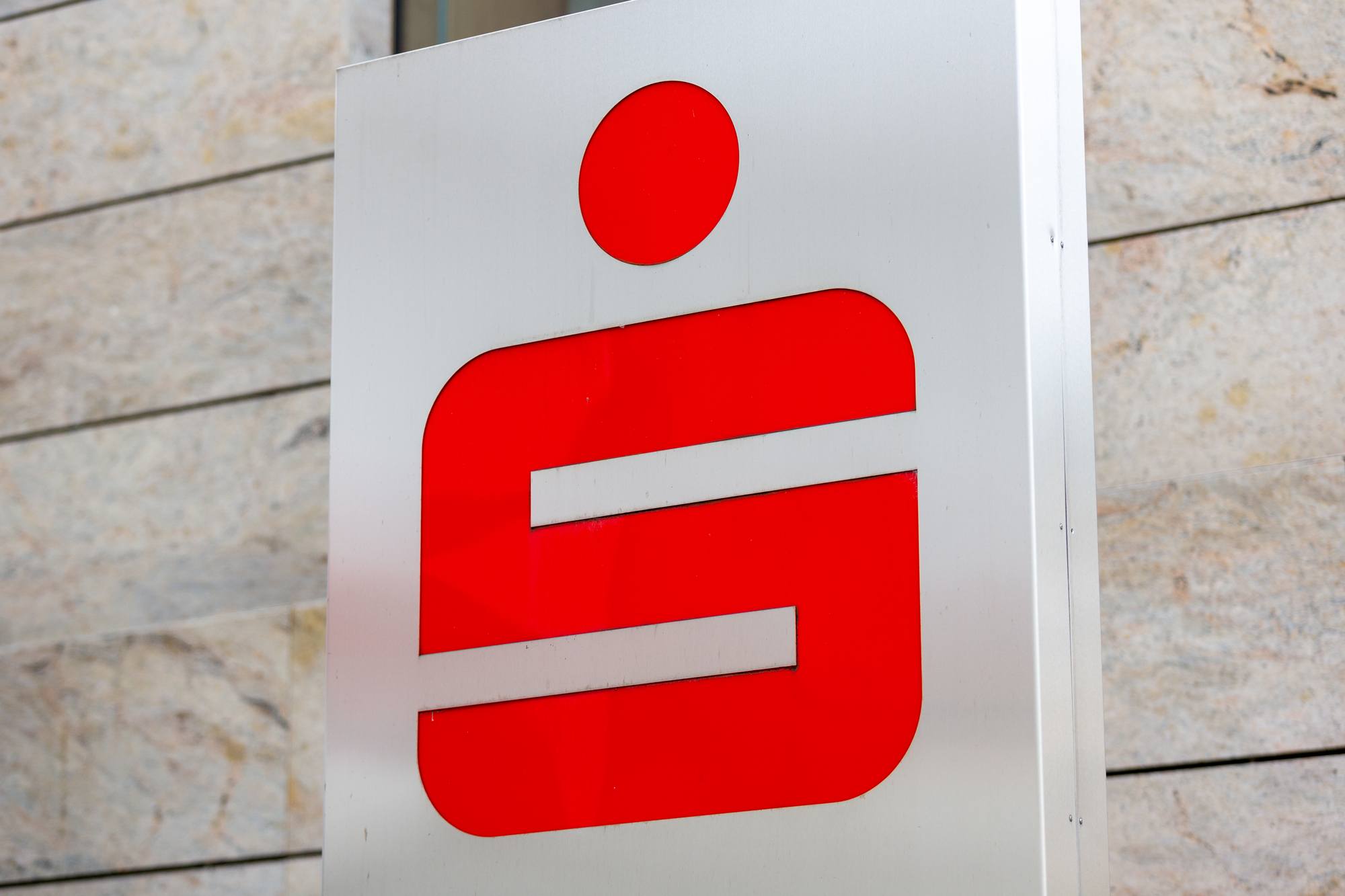 Sparkassen öffnen sich für Bitcoin – aber bleiben auch auf Abstand -  CoinPro.ch