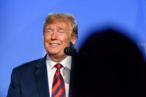 Krypto News: Trumps Projekt WLFI offenbart erstmals Pläne Titelbild