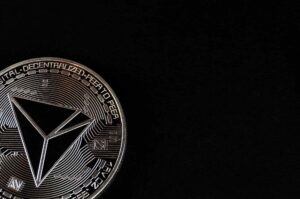 Justin Sun kündigt Pressemitteilung an: TRX-Kurs mit Hoffnung Titelbild